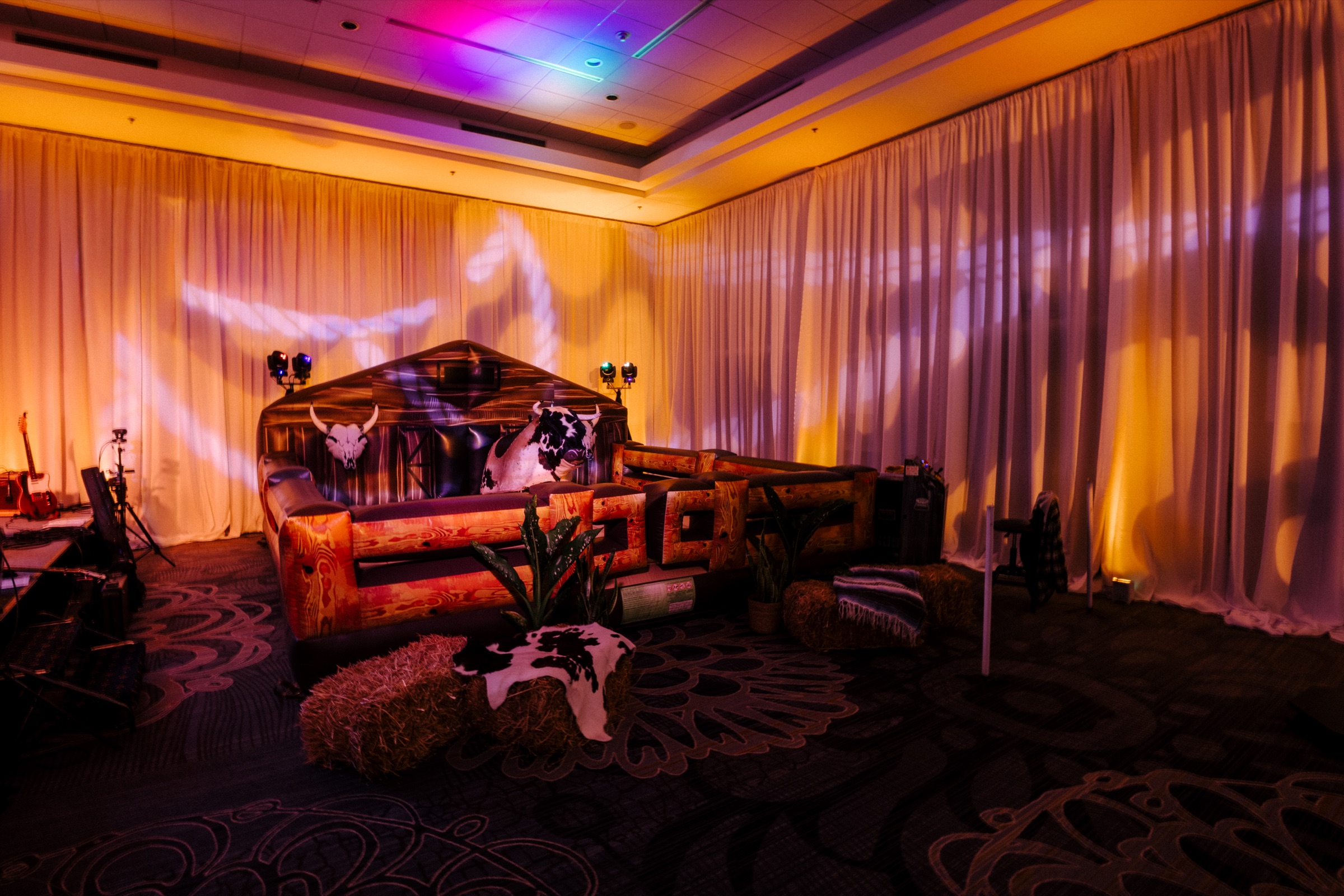 Western lounge vignette with steer skull design detail at LHT Denim and Diamonds event by Klock Events